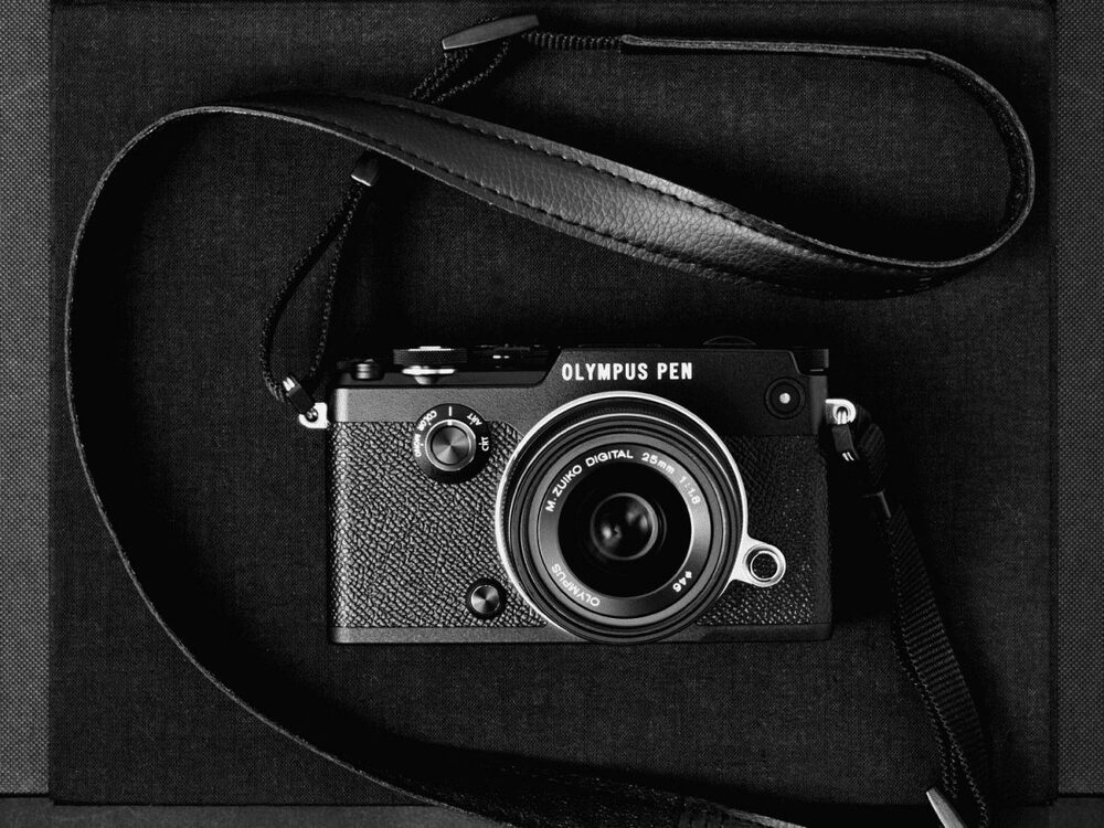 OLYMPUS 25MM 1:1.8 BLACK M.ZUIKO DIGITAL (ES-M2518) LENSE MICRO FT