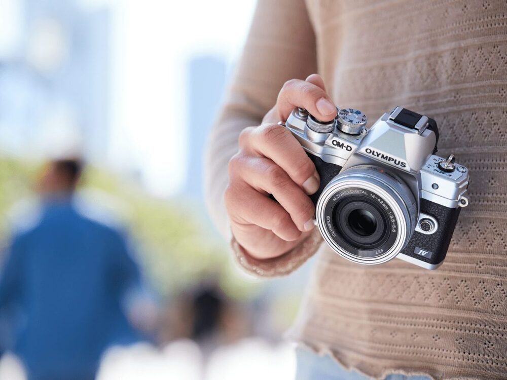 OLYMPUS E-M10 IV CAMERA 1442 EZ PANCAKE KIT SLV/SLV,  M.ZUIKO DIGITAL ED 14-42MM F3.5-5.6 EZ SILVER