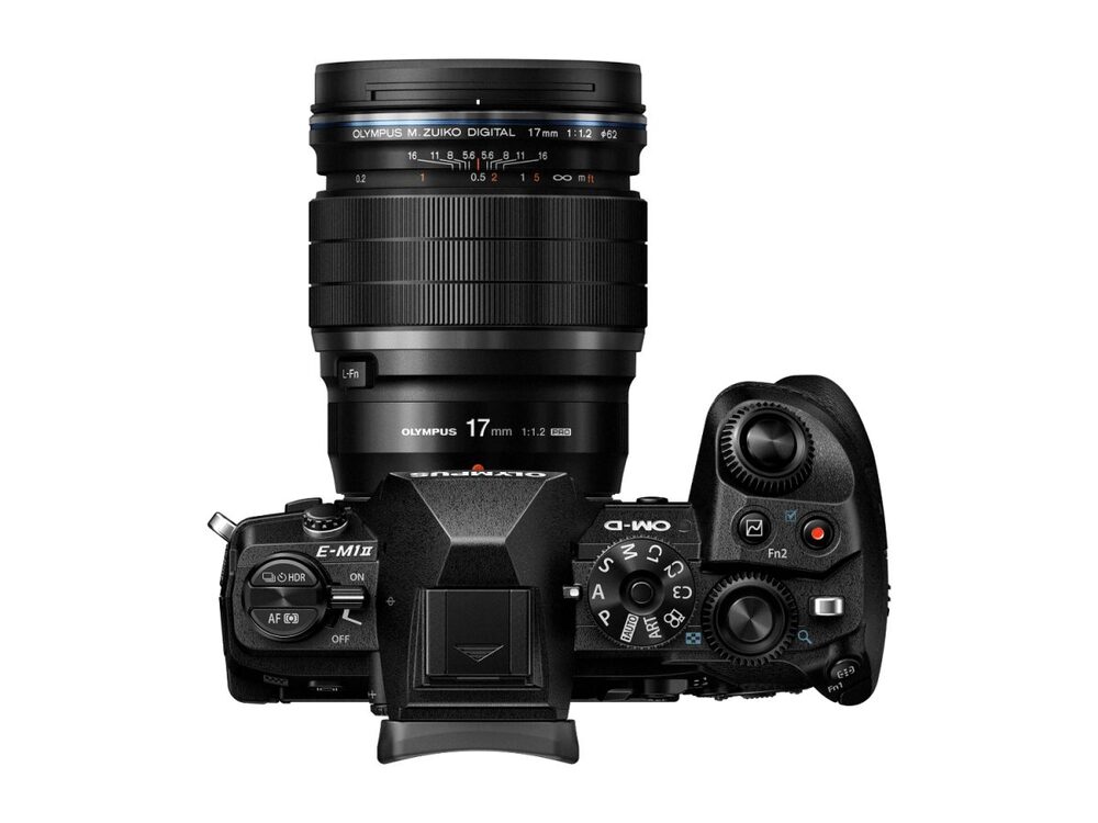OLYMPUS LENS M.ZUIKO DIGITAL ED 17MM 1:1.2 PRO INCL. LENS HOOD