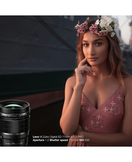 OLYMPUS LENS M.ZUIKO DIGITAL ED 17MM 1:1.2 PRO INCL. LENS HOOD